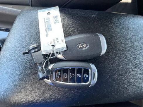 Used 2021 Hyundai Elantra SEL w/ Convenience Package FWD image 30