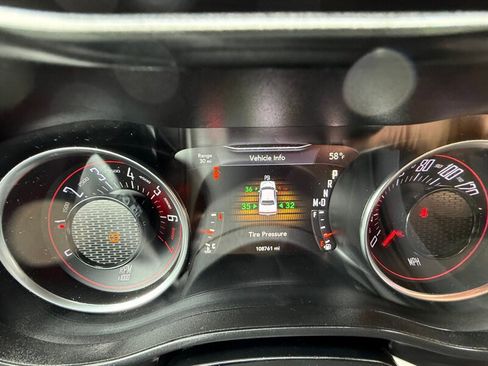 Used 2018 Dodge Challenger SXT RWD image 14