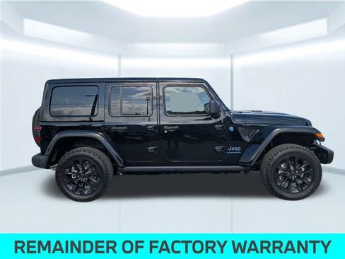 Used 2025 Jeep Wrangler Unlimited Sahara image 7