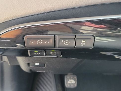 Used 2019 Toyota Prius XLE w/ Advanced Technology Package FWD image 29