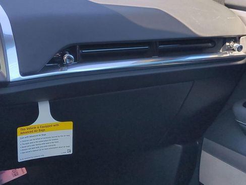 New 2026 Cadillac Vistiq Sport w/ LPO, Floor Liner Package AWD/4WD image 17