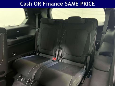 Used 2025 Jeep Grand Cherokee L Laredo w/ Luxury Tech Group I AWD/4WD image 17