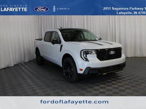 New 2025 Ford Maverick Lariat w/ Black Appearance Package image 1