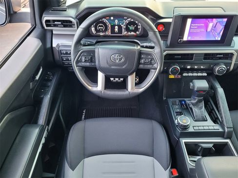 Used 2024 Toyota Tacoma TRD Sport image 10
