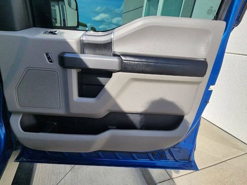 Used 2017 Ford F150 XLT AWD/4WD image 17