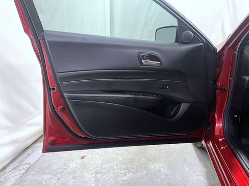 Used 2019 Acura ILX w/ Technology Package image 10
