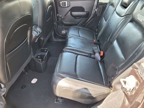 Used 2021 Jeep Wrangler Unlimited Sport image 14