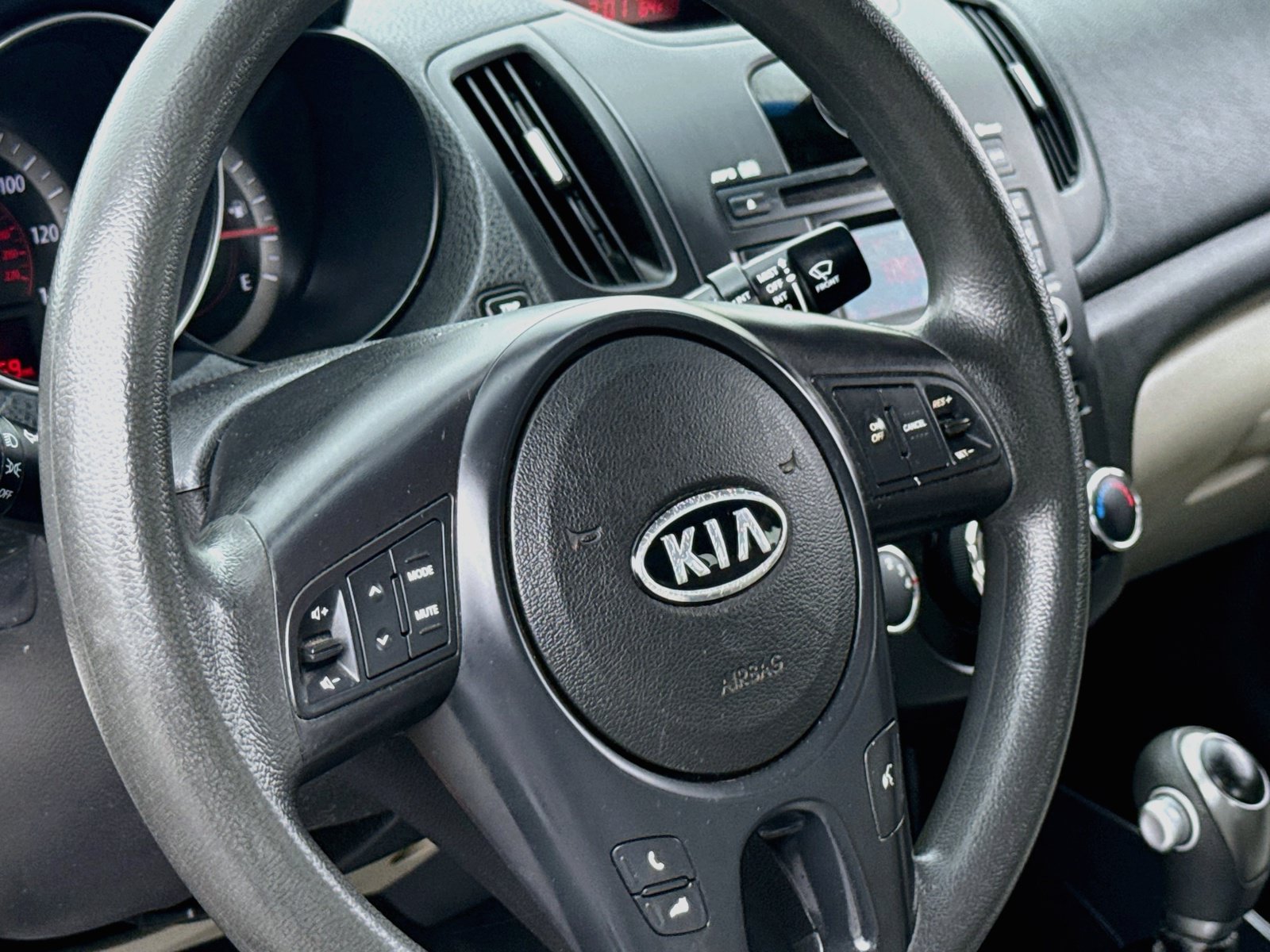 Used 2012 Kia Forte EX FWD image 12