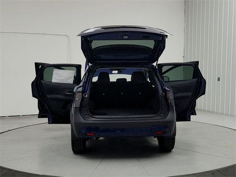 New 2026 Nissan Kicks SR image 14