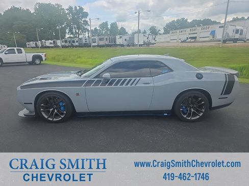 Used 2021 Dodge Challenger R/T Scat Pack RWD image 2