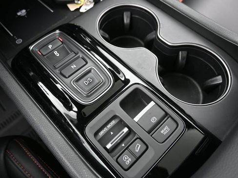 Used 2024 Honda Pilot TrailSport image 28