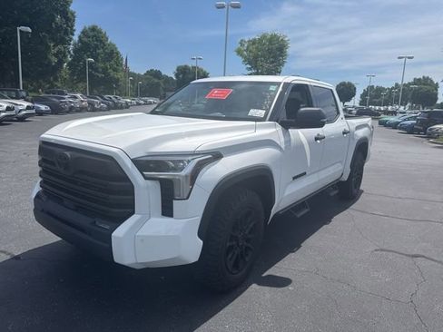 Used 2023 Toyota Tundra SR5 w/ SR5 Convenience Package AWD/4WD image 10