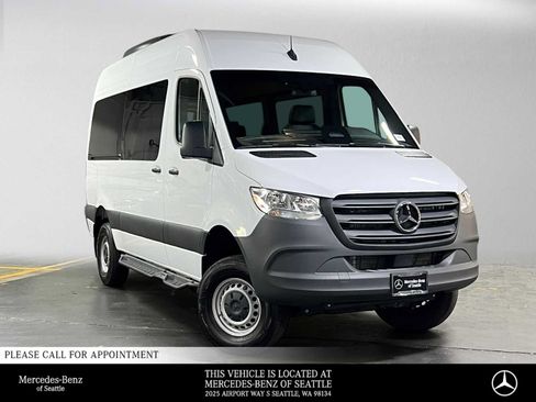 Used 2025 Mercedes-Benz Sprinter 2500 image 1