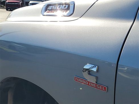 Used 2024 RAM 3500 Tradesman w/ Chrome Appearance Group image 9