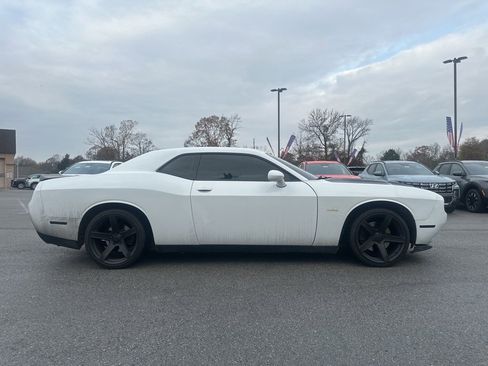 Used 2018 Dodge Challenger R/T Plus image 2