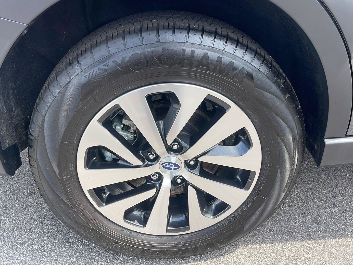Used 2024 Subaru Outback Premium AWD/4WD image 11