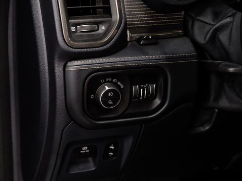 Used 2019 RAM 1500 Limited w/ Advanced Safety Group AWD/4WD image 35