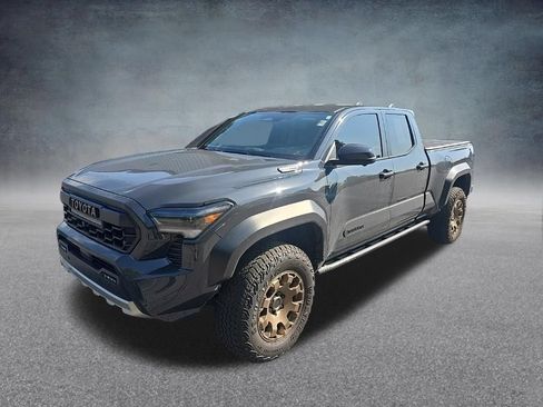 Used 2025 Toyota Tacoma 4x4 Double Cab Hybrid w/ Tow Tech Package image 4