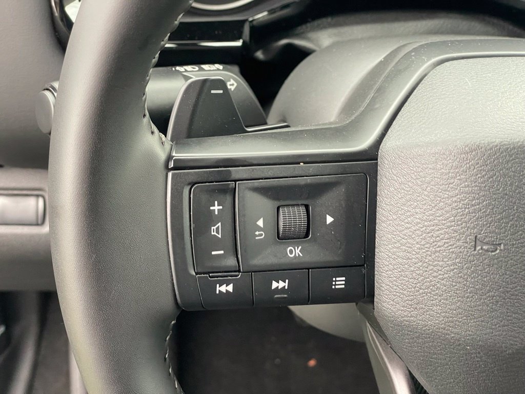 Certified 2026 Nissan Pathfinder SV AWD/4WD image 19