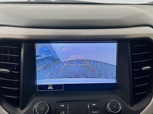 Used 2023 GMC Acadia SLT w/ Elevation Edition image 13