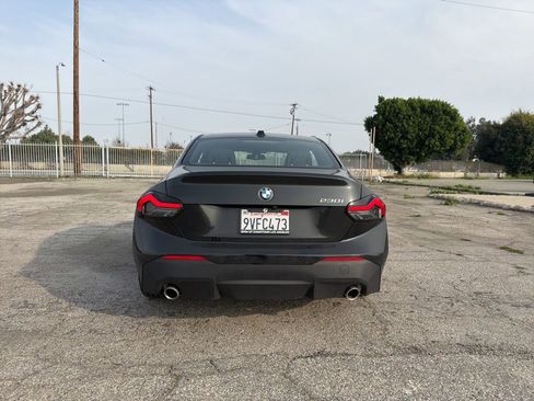 Used 2025 BMW 230i Coupe w/ Premium Package image 4