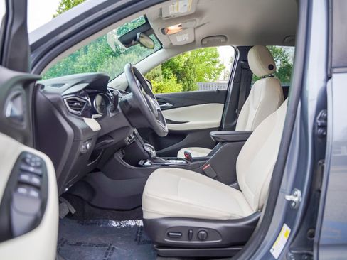 Used 2022 Buick Encore GX Preferred w/ Cold Weather Comfort Package FWD image 16