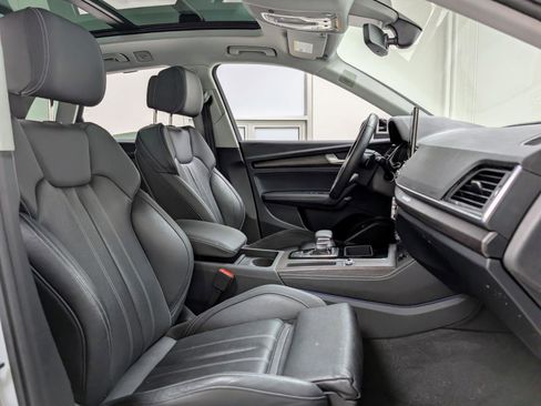 Used 2023 Audi Q5 e Premium Plus w/ Premium Plus Package image 27