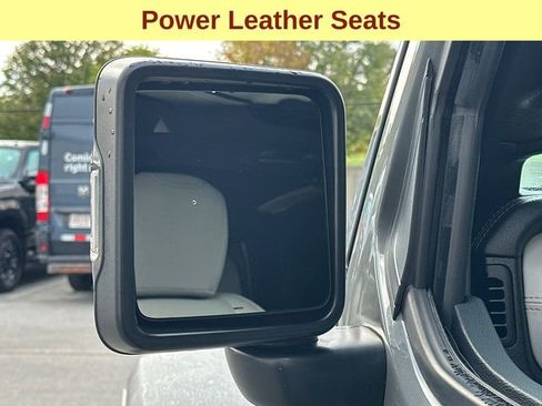 Used 2023 Jeep Gladiator Overland image 8