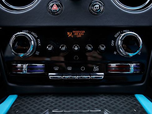 Used 2025 Rolls-Royce Cullinan Black Badge image 75