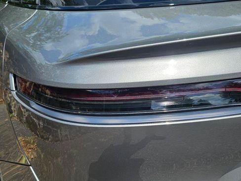 Used 2024 Lucid Air Touring AWD/4WD image 28