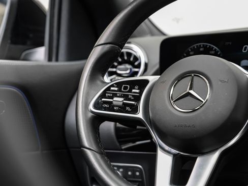 Used 2023 Mercedes-Benz GLA 250 image 21