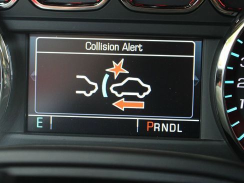 Used 2020 Chevrolet Suburban LT RWD image 25