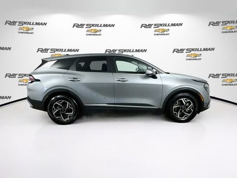 Used 2024 Kia Sportage LX FWD image 8