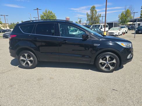 Used 2018 Ford Escape SEL FWD image 4
