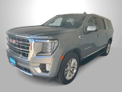 Used 2022 GMC Yukon XL SLT w/ SLT Premium Package