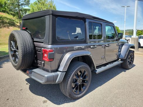 Used 2021 Jeep Wrangler Unlimited Sahara w/ Cold Weather Group AWD/4WD image 26