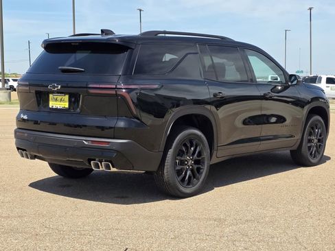 New 2026 Chevrolet Traverse LT w/ Midnight/Sport Edition FWD image 4