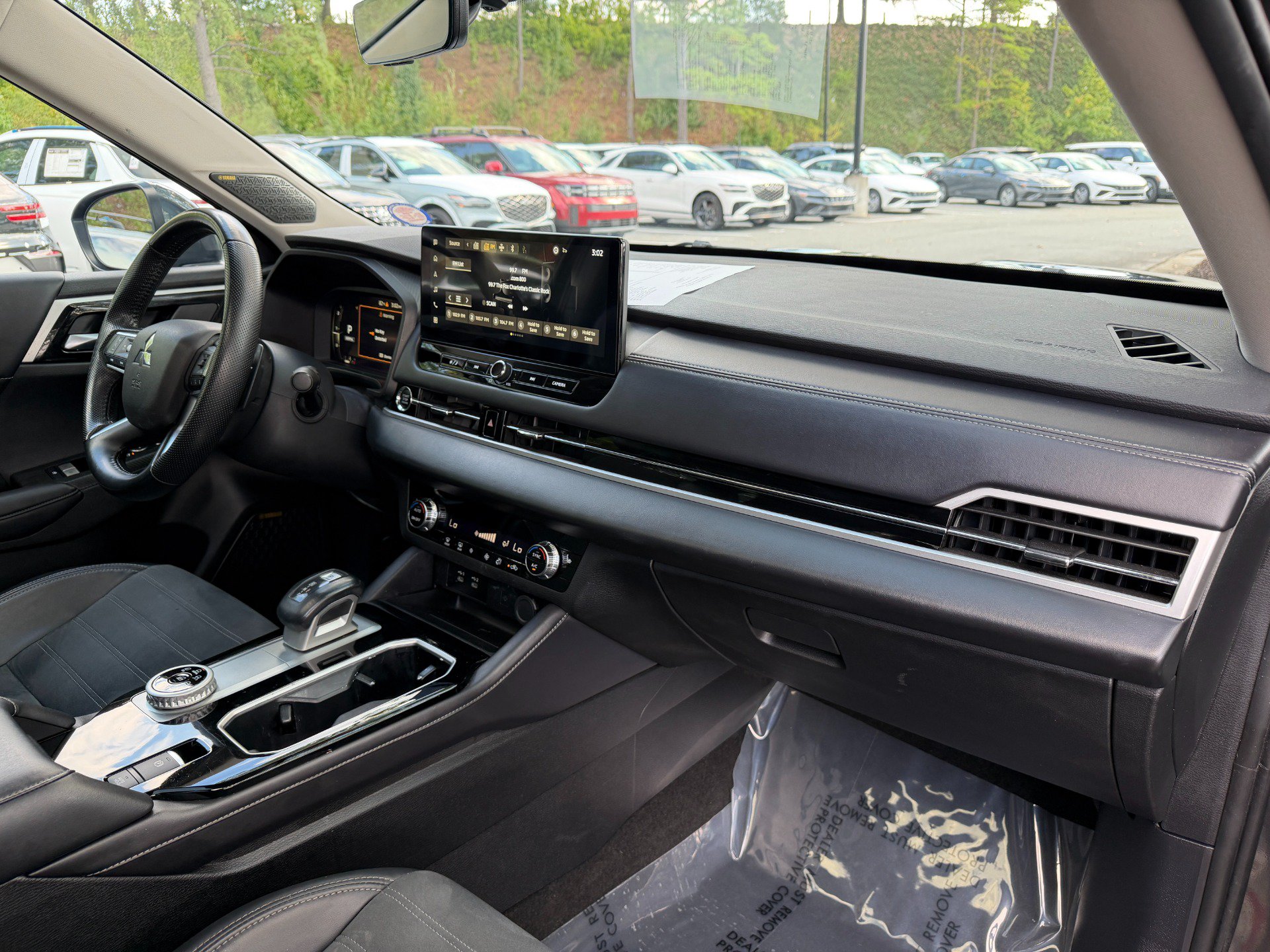 Used 2025 Mitsubishi Outlander SE FWD image 65