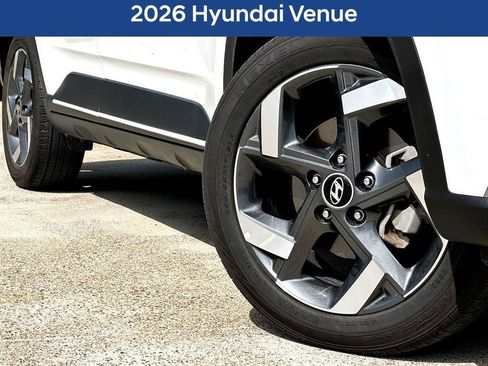 Used 2026 Hyundai Venue SEL FWD image 2