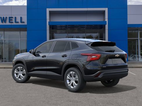 New 2026 Chevrolet Trax LS FWD image 3