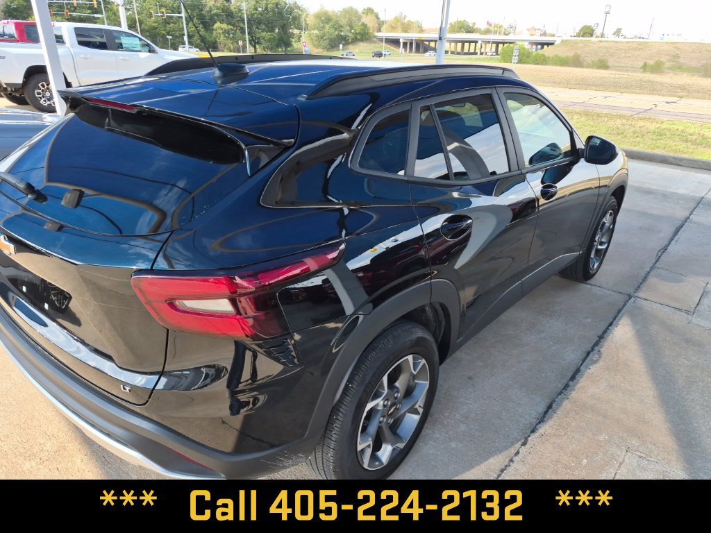 Used 2026 Chevrolet Trax LT FWD image 18