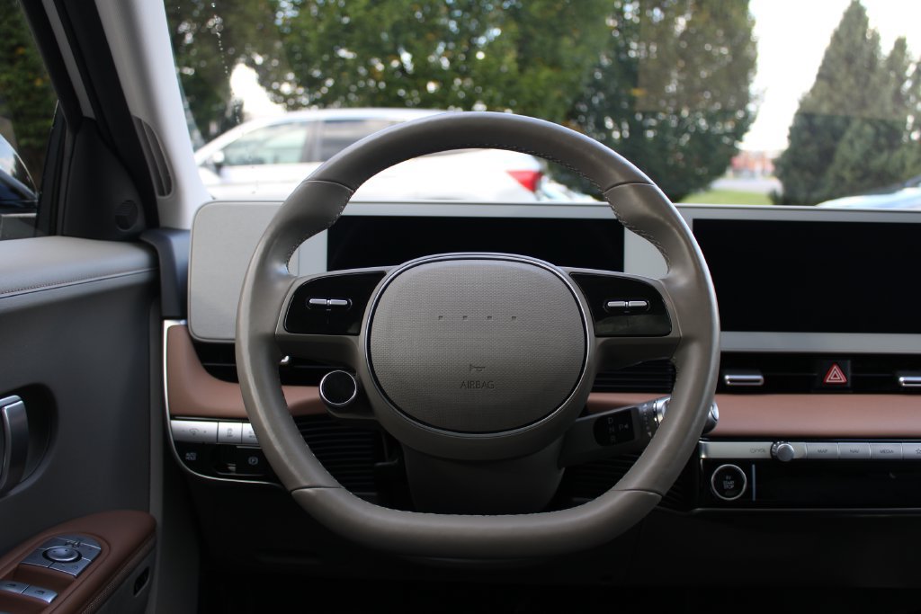 Used 2024 Hyundai Ioniq 5 Limited AWD/4WD image 16