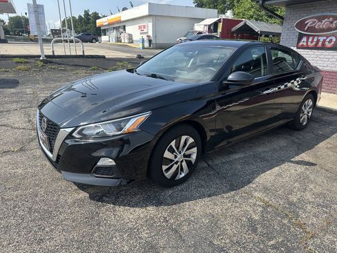 Used 2019 Nissan Altima 2.5 S FWD image 8