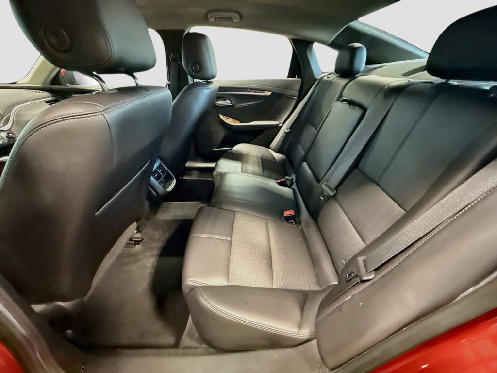 Used 2015 Chevrolet Impala LT w/ Convenience Package FWD image 23