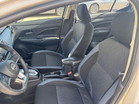 Used 2025 Nissan Versa SV w/ Trunk Package FWD image 34