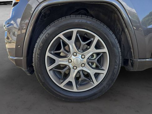 Used 2020 Jeep Grand Cherokee Overland RWD image 9