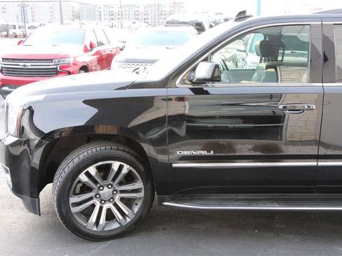 Used 2018 GMC Yukon XL Denali w/ Open Road Package image 5