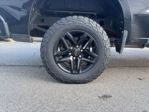 Used 2019 Chevrolet Silverado 1500 Custom Trail Boss w/ Infotainment Package image 9