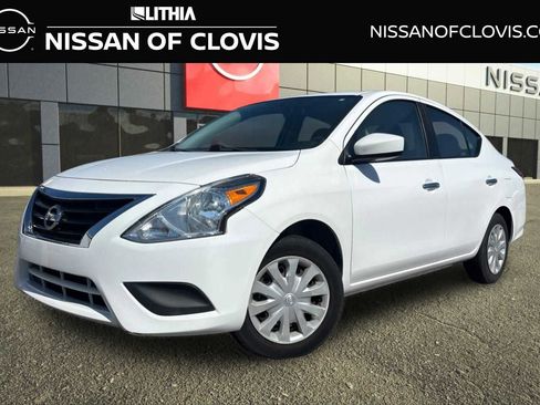 Used 2018 Nissan Versa SV FWD image 1