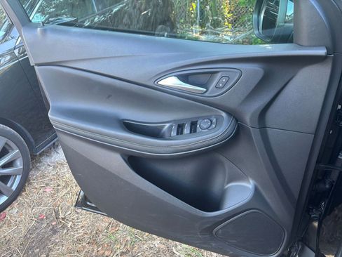 Used 2025 Buick Encore GX Preferred image 20